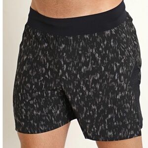 NWT Under Armour Launch Shorts Elite 5” Inseam Mens L Black/Reflective  1383267